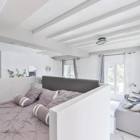The White House Beausoleil- Monaco Border Villa Beausoleil